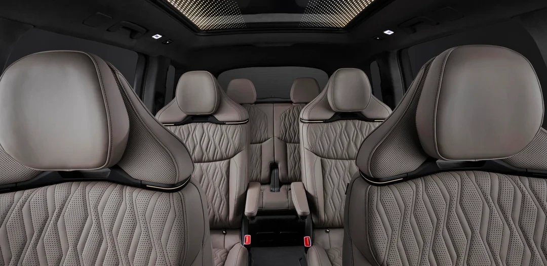 Audi Q9 Interior front angle