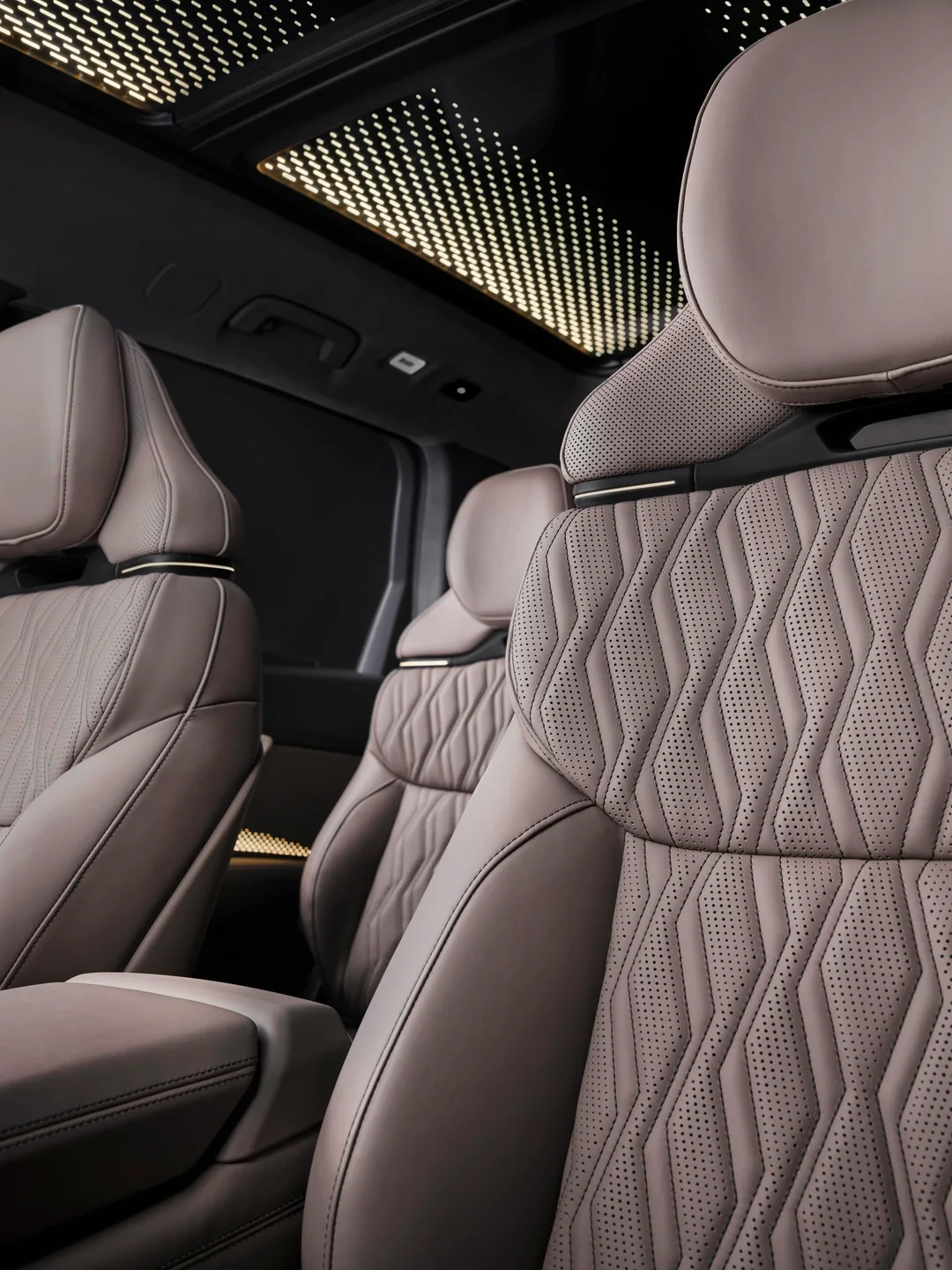Audi Q9 Interior seats
