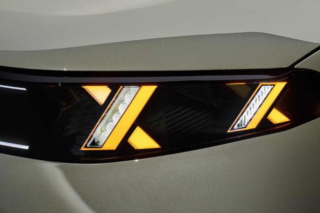 BMW X5 G65 headlight shot