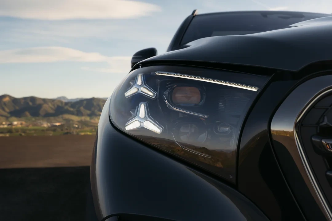 2026 Mercedes-Benz GLS luxury SUV headlight